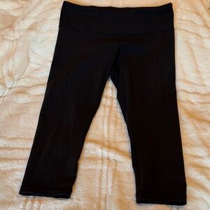 Lululemon Athletica Black Cropped Leggings